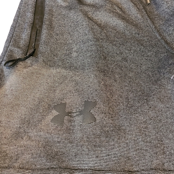 Under Armour performance gray black drawstring  slip on boys shorts - Picture 8 of 9